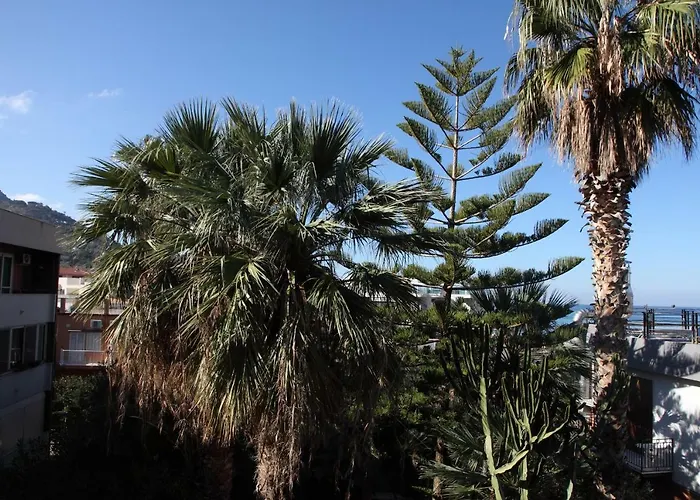 Emma's House * 切法卢